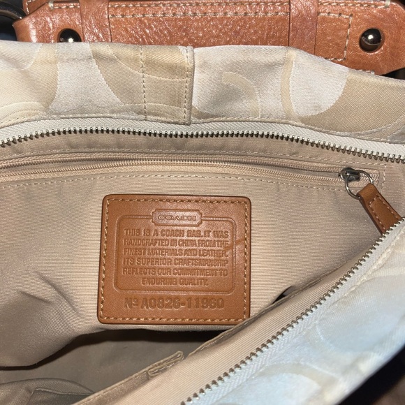 EUC COACH CARLY HOBO BAG - Picture 14 of 15